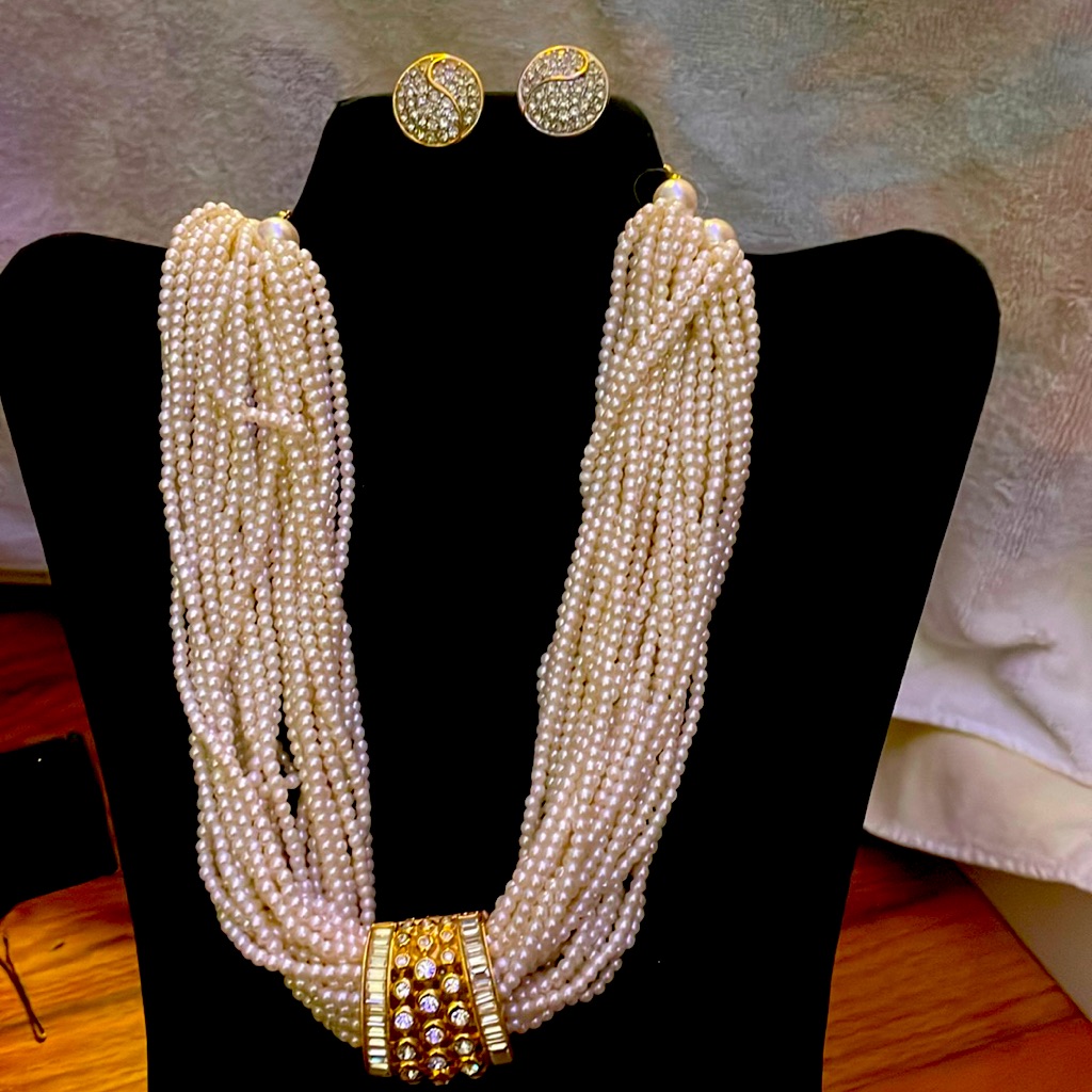 Vintage Elizabeth Taylor Necklace